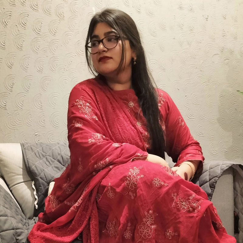 wania-khan author photograph